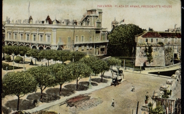 Plaza de Armas, 1910-1920. Tarjeta postal. Archivo Histórico de la OHC.