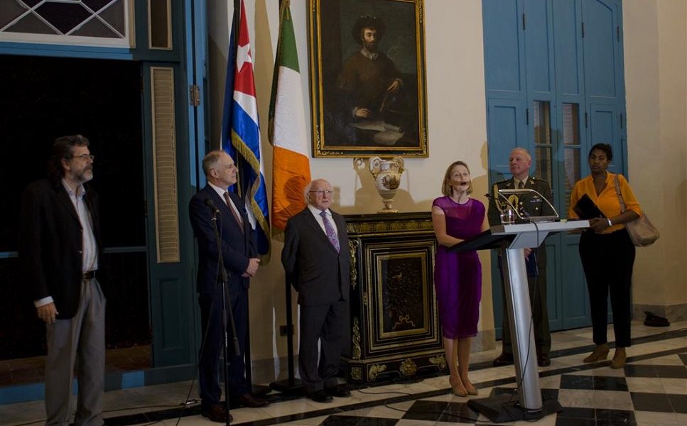 Inaugura presidente irlandés exposición en Palacio del Segundo Cabo