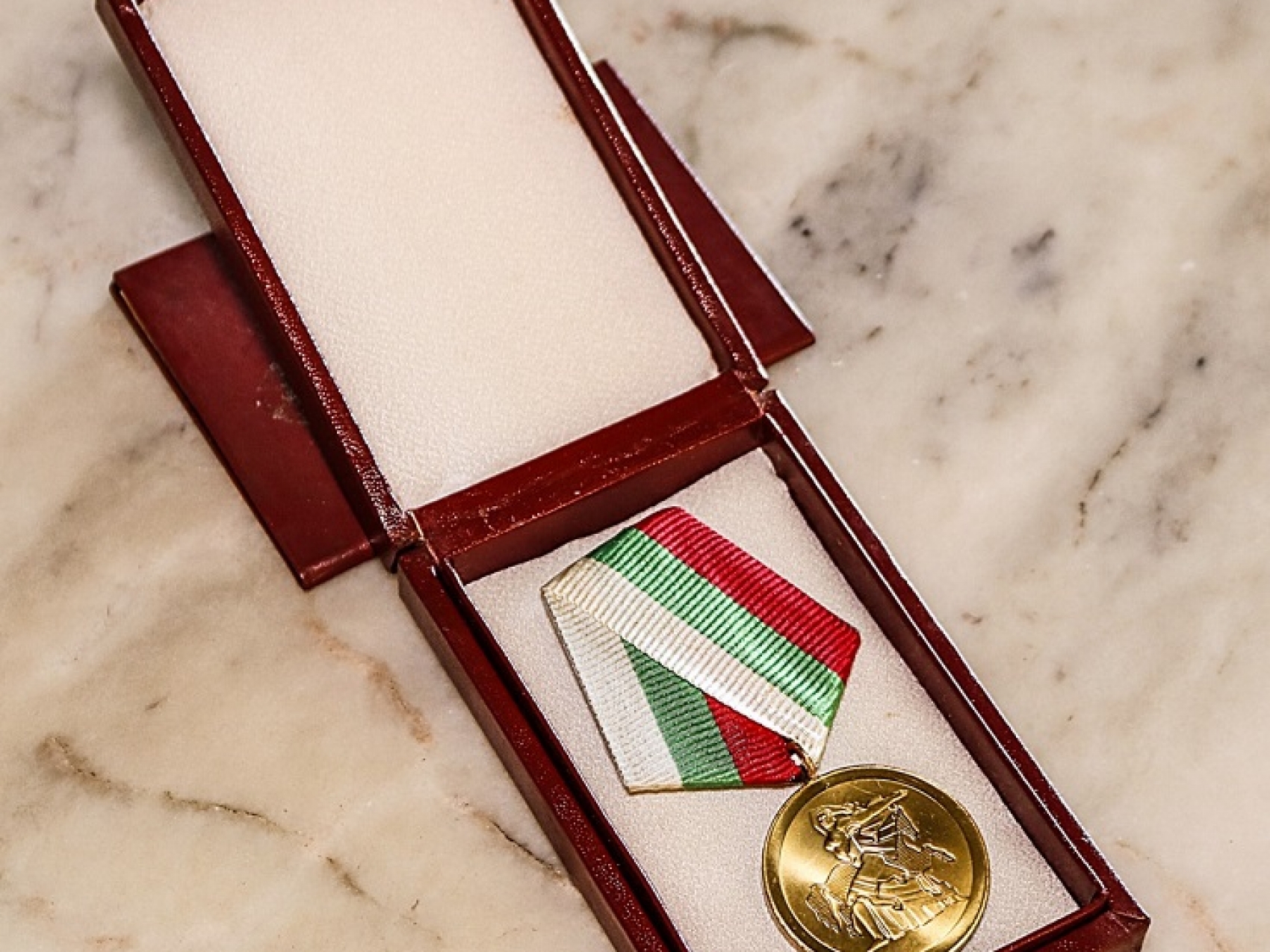 Medalla 1300 aniversario Bulgaria